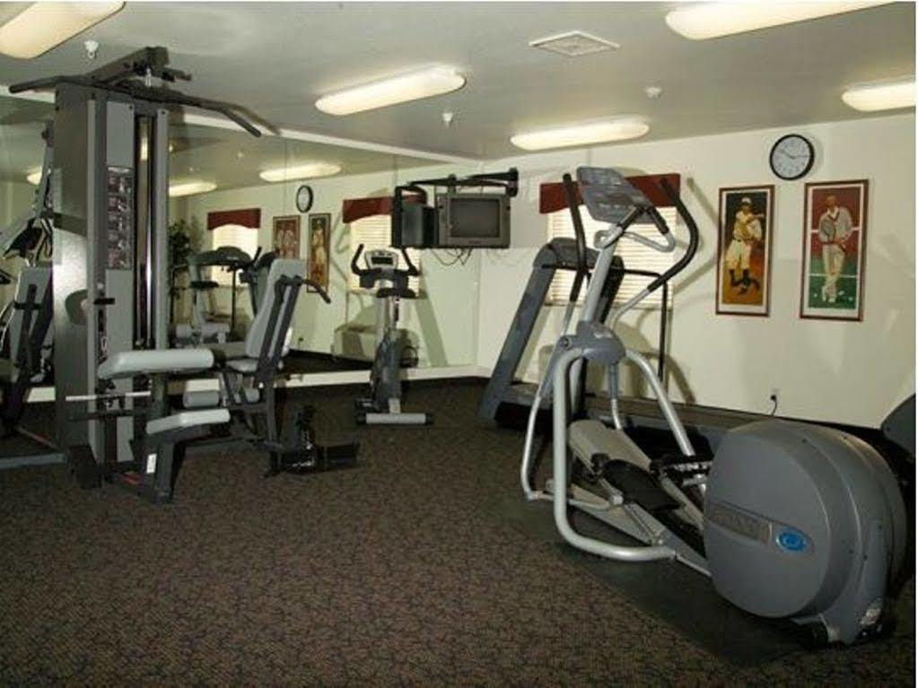 Travelodge By Wyndham Vaughn Facilities photo